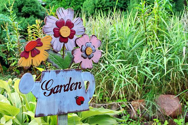 istock Vintage Signboard in the garden 513102241