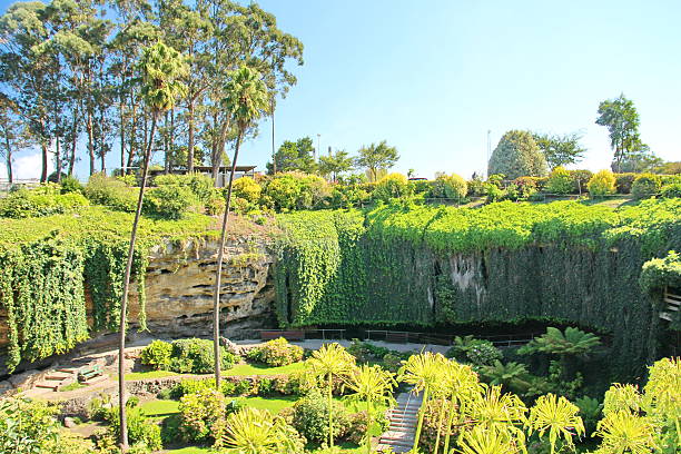 istock Mount Gambier sinkhole, South Australia 513104369
