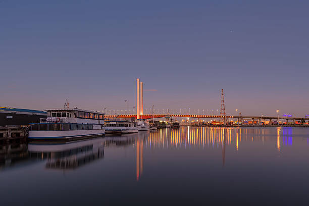 istock Bolte bridge, Melbourne at dawn 513119526