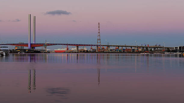 istock Bolte Bridge Melbourne and cargo ship 513119664