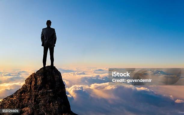 El Éxito Foto de stock y más banco de imágenes de Montaña - Montaña, Negocio, Ejecutivo