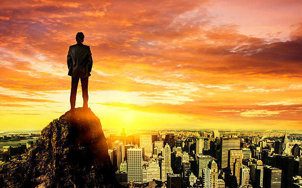 istock Businessman looking at the city 513124488