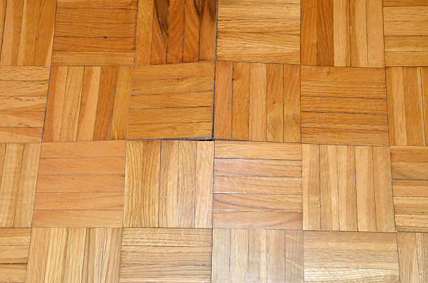 istock Parquet Starts to Lift Up 513129968
