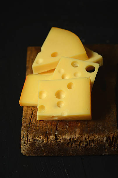 istock Pieces of swiss cheese 513132818
