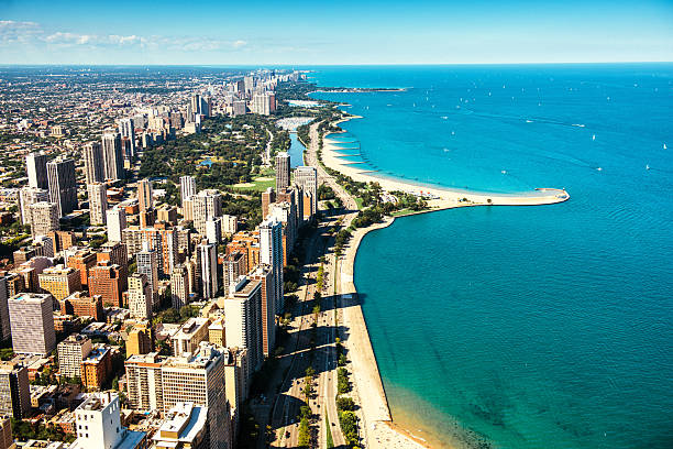 istock Chicago North Avenue Beach 513184751
