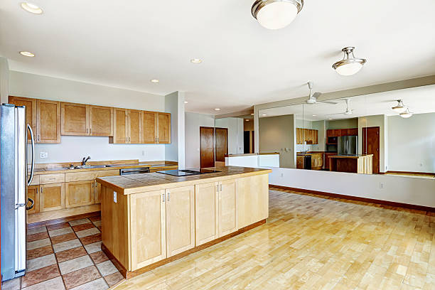 istock Empty studio. Apartment residential building in downtown Seatte 513184945