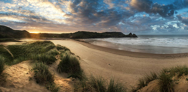 istock Beautiful Summer sunrise landscape over yellow sandy beach 513227109