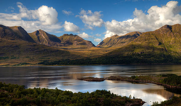 paisagem panorâmica - torridon - fotografias e filmes do acervo