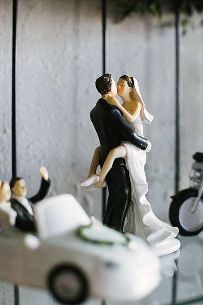 istock Wedding figurines with the newlyweds 513251160