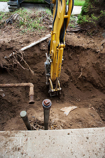 istock Home heating oil storage tank removal 513253639
