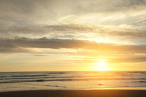istock Sea Ocean at night 513273373