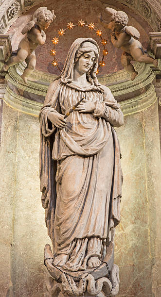 istock Venice - Statue of Immaculate from Chiesa di San Stefano 513292695