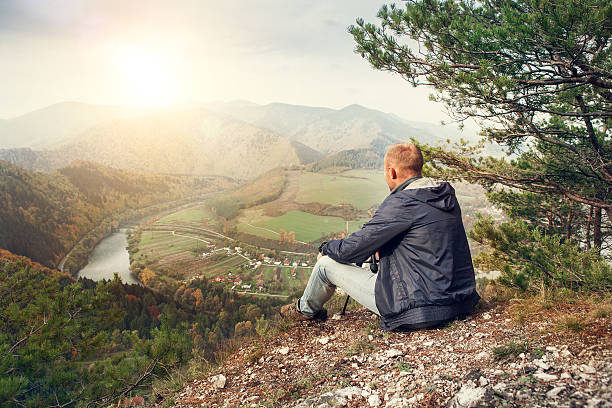 istock Traveler man look on the mountain valley 513311104