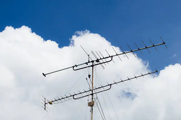 TV-antenna with clipping path