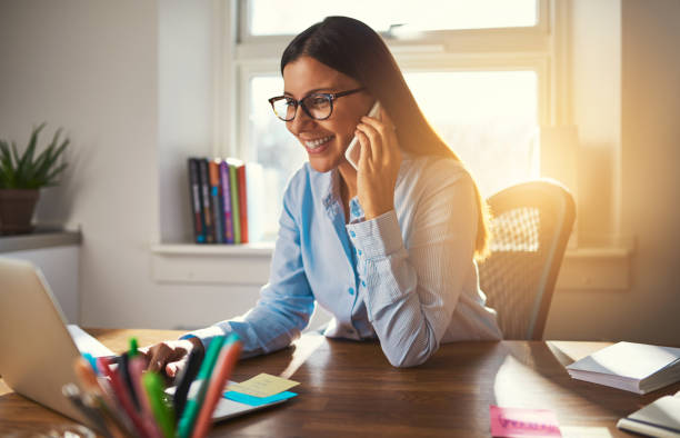 istock Business woman working on laptop 513318992
