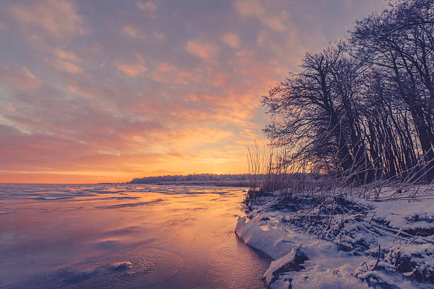 istock Lake sunrise in the winter 513320754