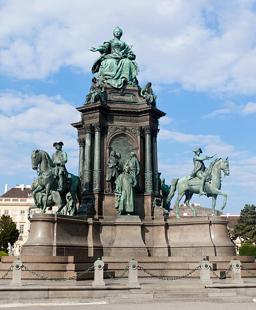 istock Maria Teresa Monument In Vienna, Austria 513360307