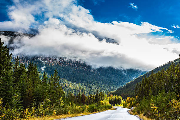 istock Great Highway is among the mountains 513377540