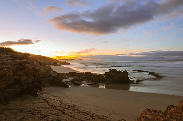 istock Stony Rise Beach sunrise Little Dip Conservation Park 513378780