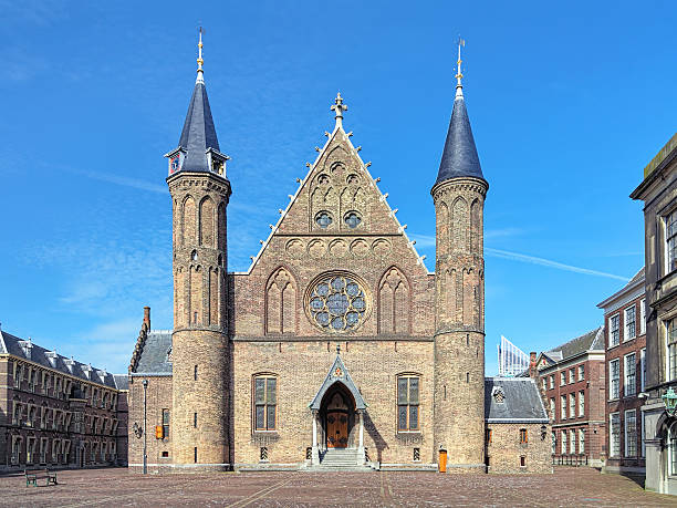 риддерзал в бинненхоф (binnenhof сложных в гааге, нидерланды - rose window architecture the hague netherlands стоковые фото и изображения