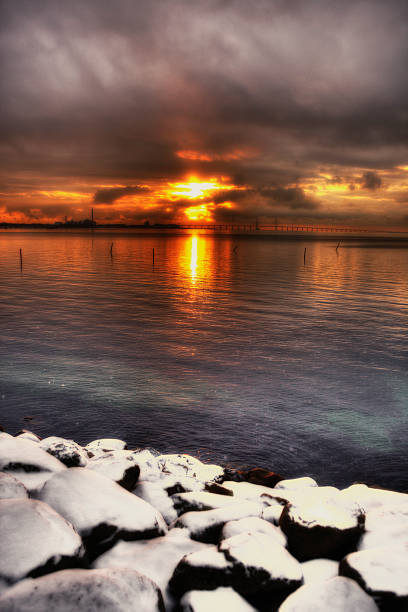 istock Spectacular Oresund sunset 513381187