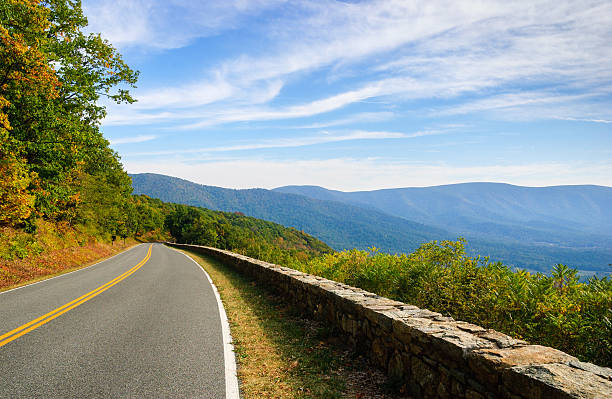 シェナンドー国立公園 - blue ridge mountains mountain virginia mountain range ストックフォトと画像