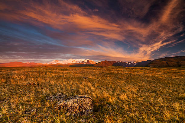 istock The picturesque mountain valley at sunset 513390034