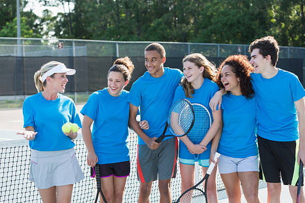 istock High school tennis team 513392423