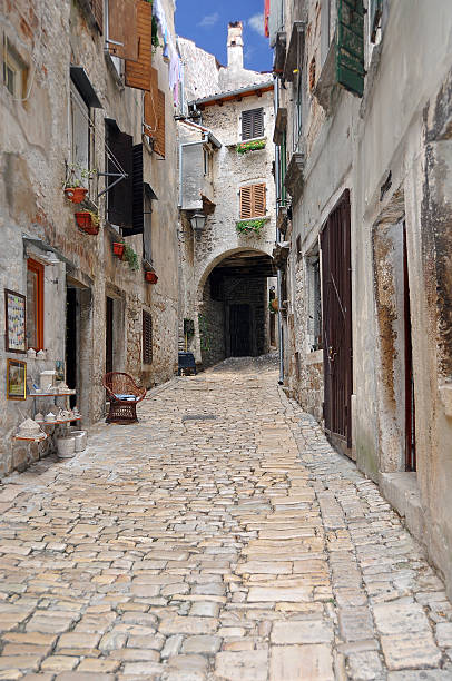 istock Ancient street Rovinj 513392722