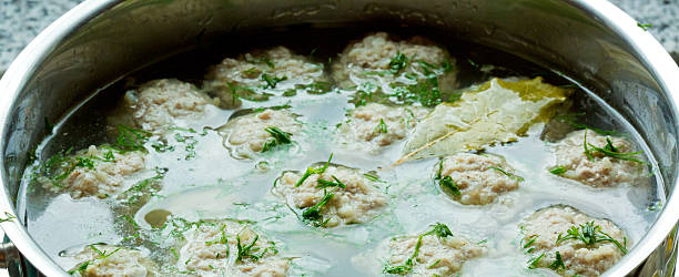istock Sorrel soup with meatballs . 513393392