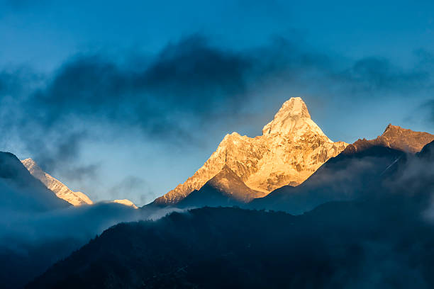 istock Sunset over Mount Ama Dablam, Himalayas, Nepal 513417884