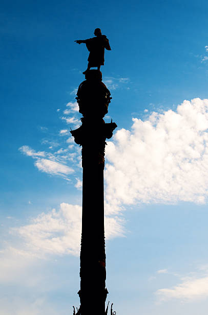 istock Monument to Christopher Columbus in Barcelona 513419481