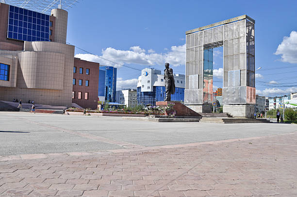 istock Modern building on the Theatre square, Yakutsk. 513420969