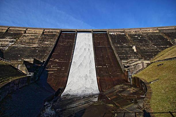 istock Baitings Dam, West Yorkshire, England, Front 513425910