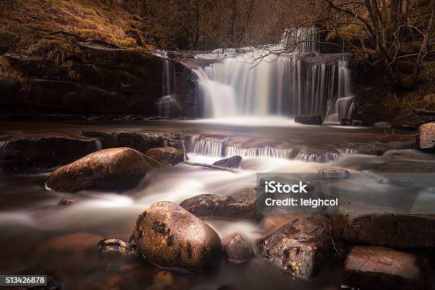 Foto de Blaen Y Glyn Cachoeiras e mais fotos de stock de Amarelo - Amarelo, Brecon Beacons, Cascata