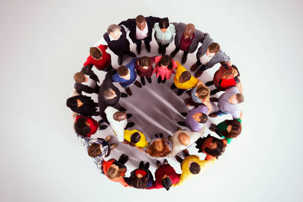 istock Business people in circle 513437991