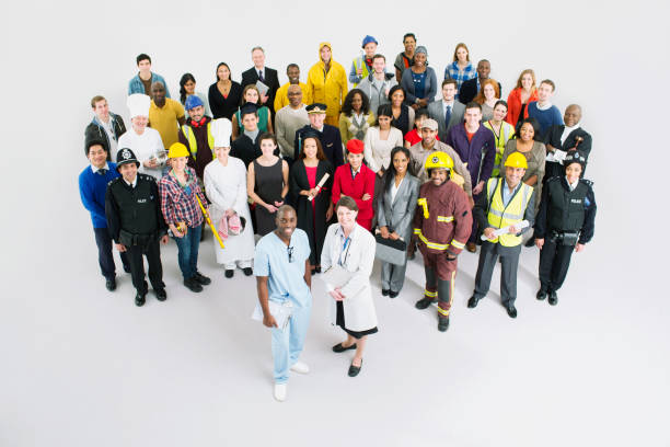 ritratto della forza lavoro fiduciosa - manual worker full length isolated on white standing foto e immagini stock