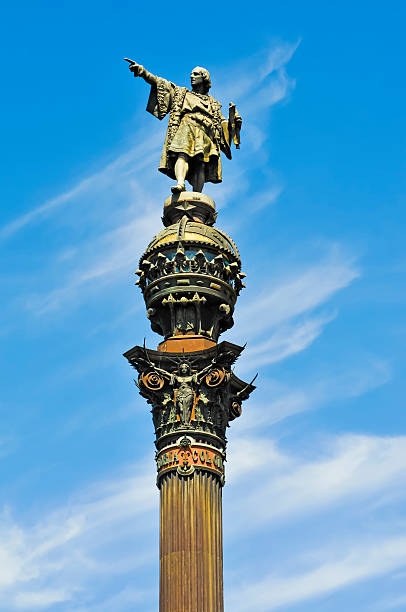 istock Monument to Christopher Columbus in Barcelona 513445793
