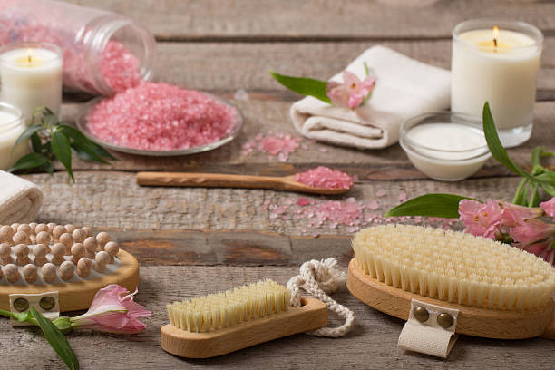 istock spa details on wooden background 513473358
