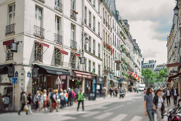istock Streets of Paris 513497648