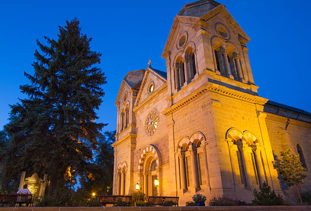 istock Santa Fe Architecture: Saint Francis Cathedral at Dusk 513501687