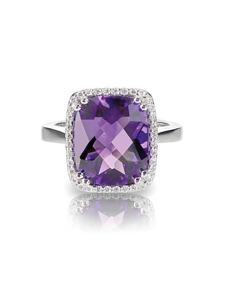 retângulo roxo ametista almofada corte diamante auréola moda anel de compromisso. - amethyst necklace gem purple - fotografias e filmes do acervo