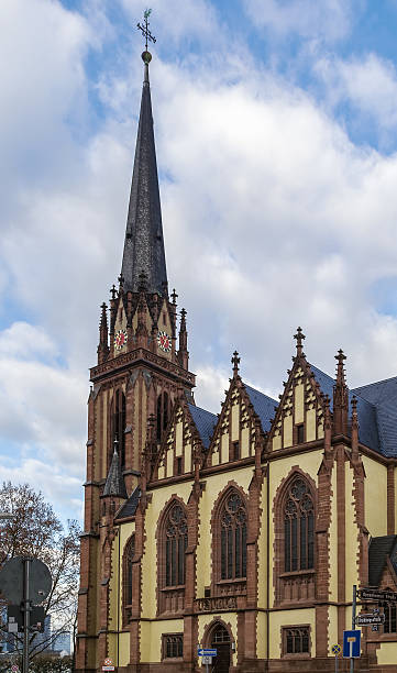 istock Dreikonigskirche, Frankfurt 513538742