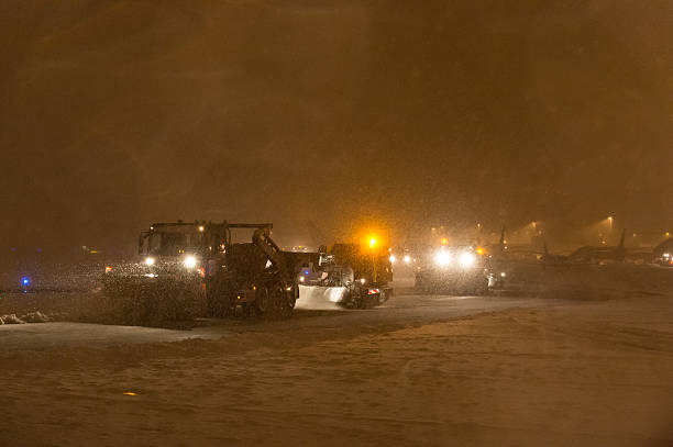 istock Snow alert on Airport 513539508