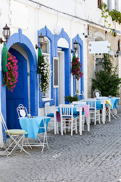 alacati, izmir, turquía - cesme fotografías e imágenes de stock