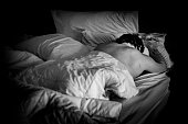 reifer-mann-schlafen-im-bett.jpg?b=1&s=170x170&k=20&c=i-nf15NXv56viou69-iSGvb6a-_AjuPi3gM5yOPmE24=