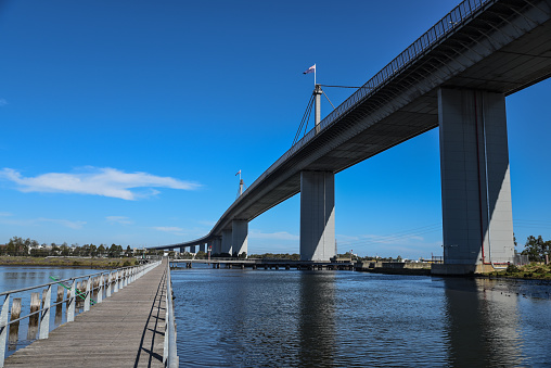 One of the highest bridges in Australia, the West Gate Bridge spans over the Yarra River and forms a vital link by connecting the Melbourne CBD with the Western Suburbs.