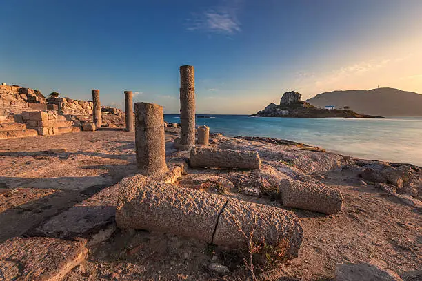 42 kilometers from the city of Kos, near the village of Kardamena and right on the Kamari beach, facing the small island of Kastri, lie the remains of two early christian basilicas of Saint Stefanos. The temples are dated to 469 A.D. and 554 A.D. They were discovered by the Italian archaeologist, Luciano Laurenzi and they consitute a signifficant sight due to their exceptional location, their size and their rich mosaics preserved to this day.