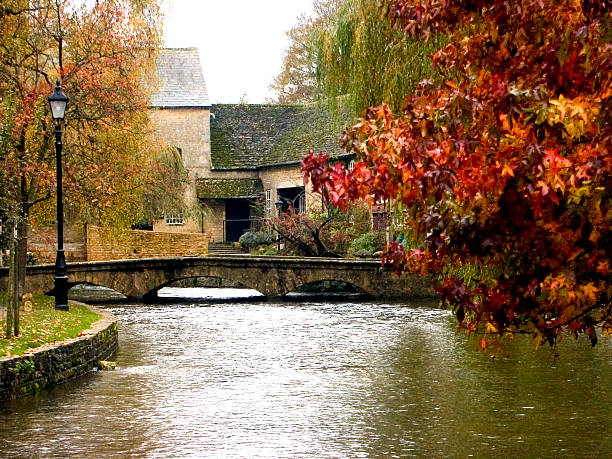 istock English country river sceen in fall 513601049