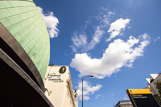 メリルボーンロードのウェストミンスター,london - editorial dome sky cloud ストックフォトと画像